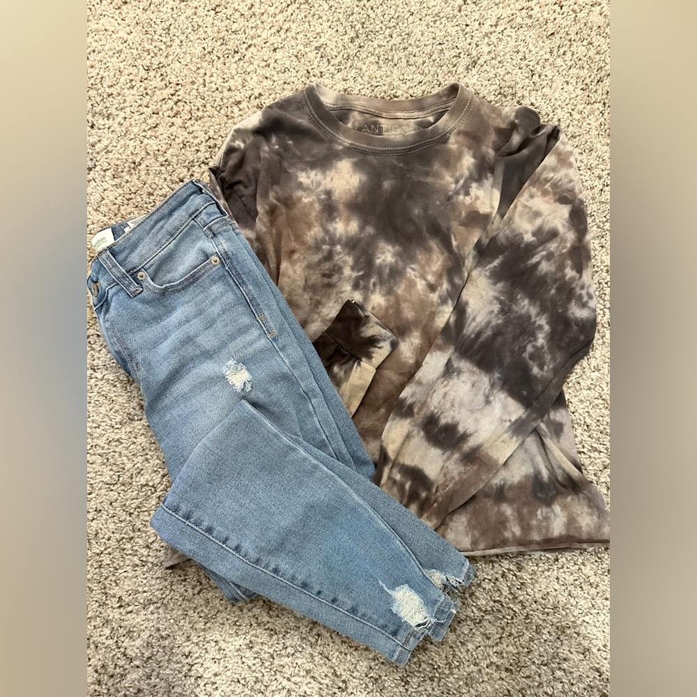 Tie-dye shirt